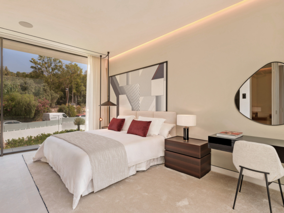 Key Ready in Marbella (Ref: DOSI-1632)