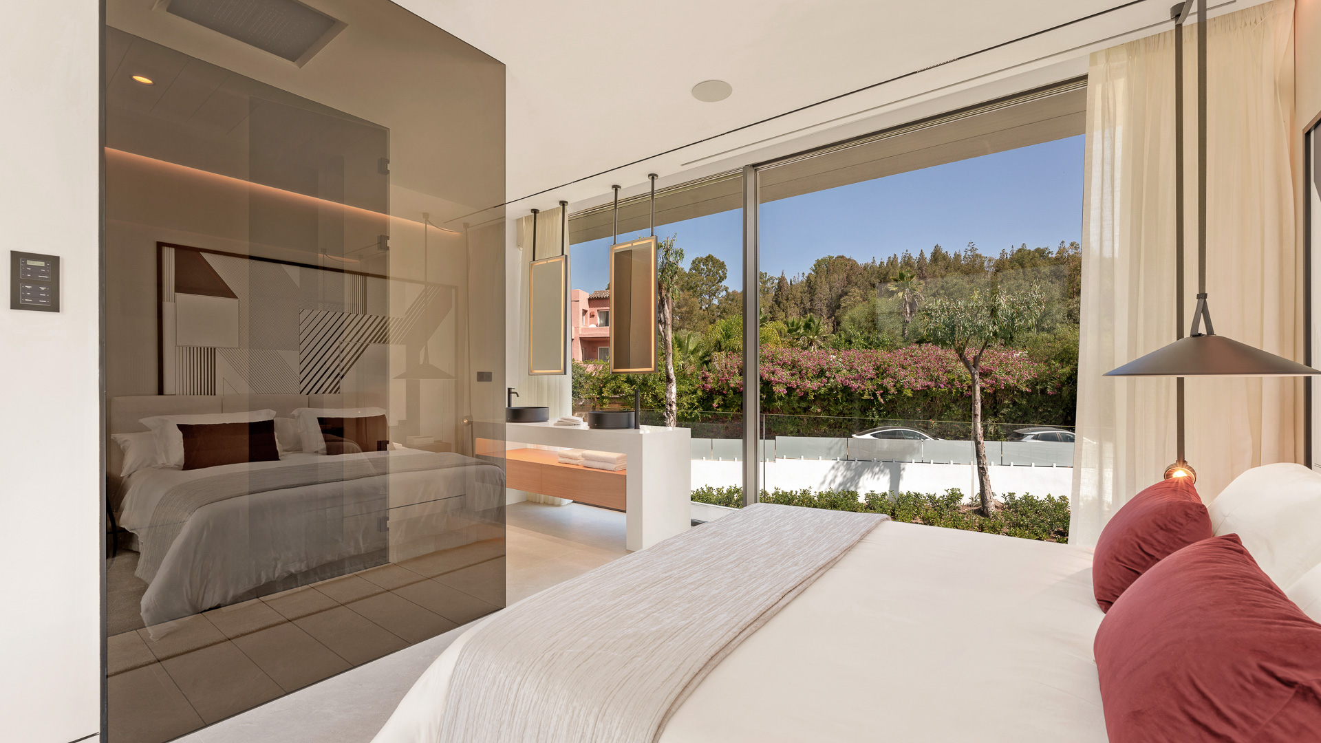 Key Ready in Marbella (Ref: DOSI-1632)