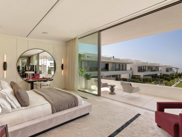 Key Ready in Marbella (Ref: DOSI-1632)