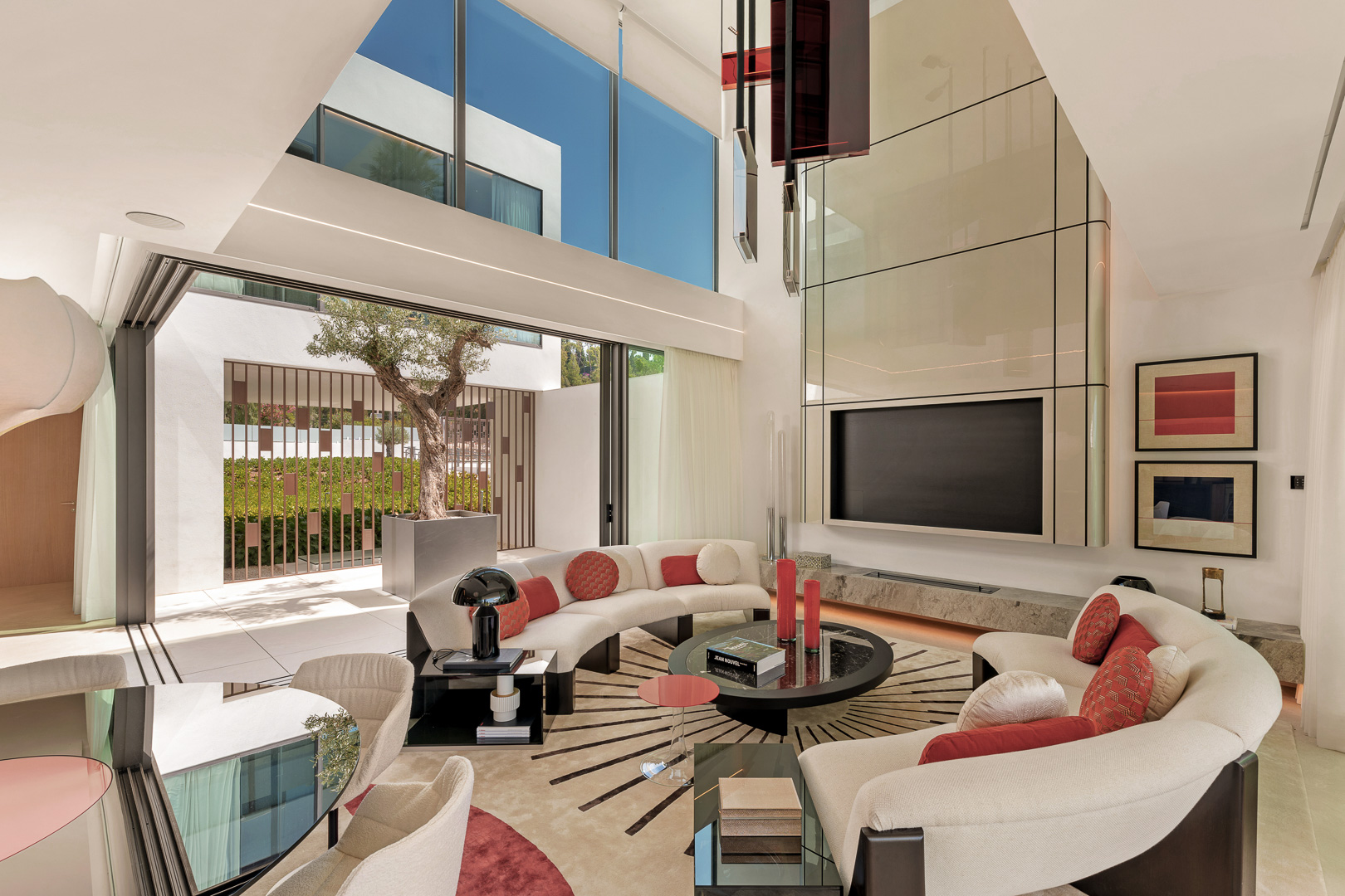 Key Ready in Marbella (Ref: DOSI-1632)