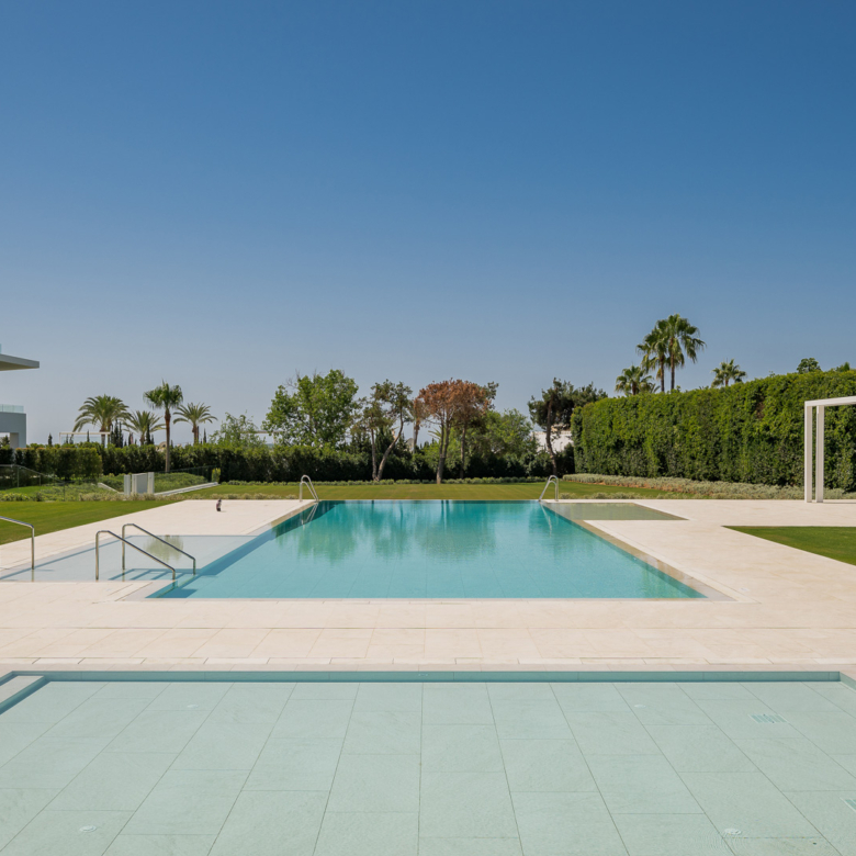 Key Ready in Marbella (Ref: DOSI-1632)
