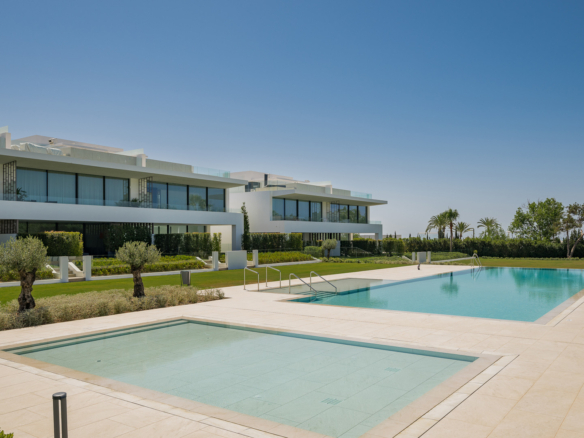 Key Ready in Marbella (Ref: DOSI-1632)