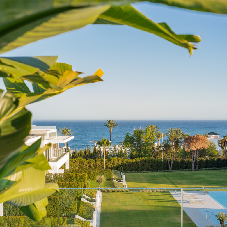 Key Ready in Marbella (Ref: DOSI-1632)