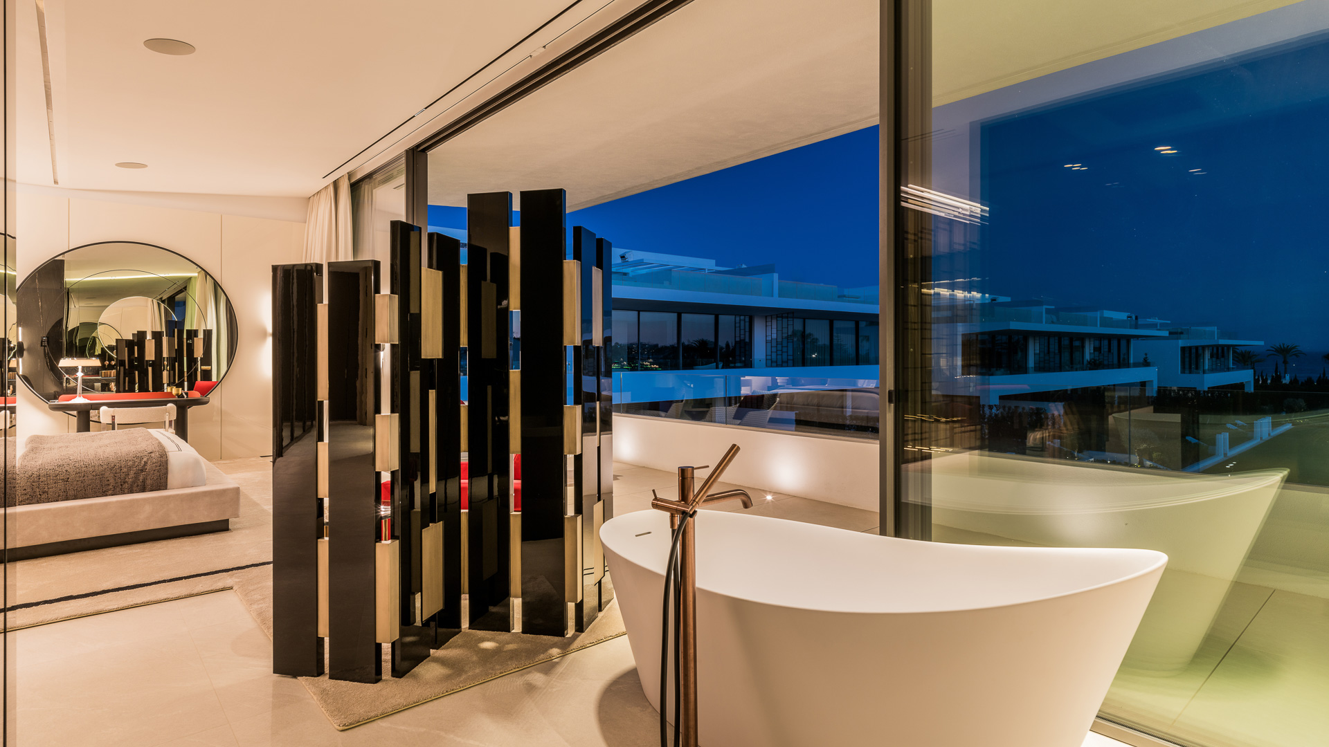 Key Ready in Marbella (Ref: DOSI-1632)