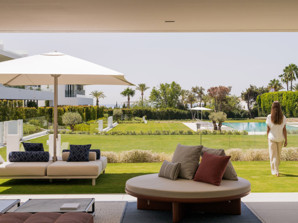 Key Ready in Marbella (Ref: DOSI-1632)