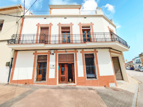 Townhouse in Sanet y Negrals (Ref: DOSI-2978)