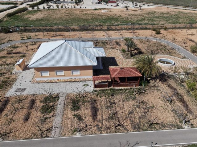 villa in Pinoso (Ref: CC0661)