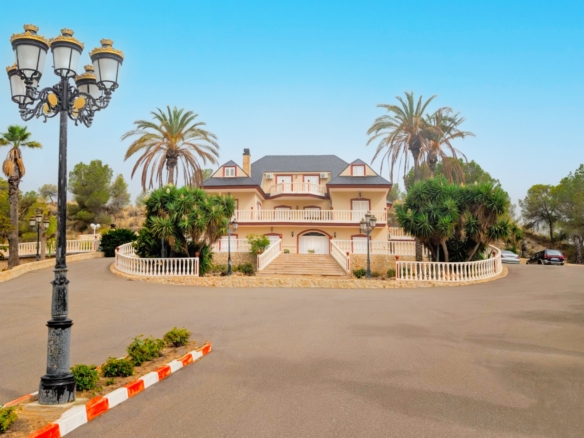 Country Estate in Jumilla (Ref: DOSI-2786)