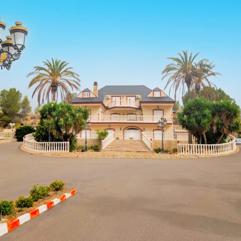 Country Estate in Jumilla (Ref: DOSI-2786)