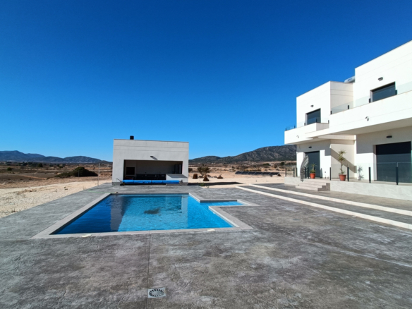 Villa in Pinoso (Ref: AM-PINUBE)