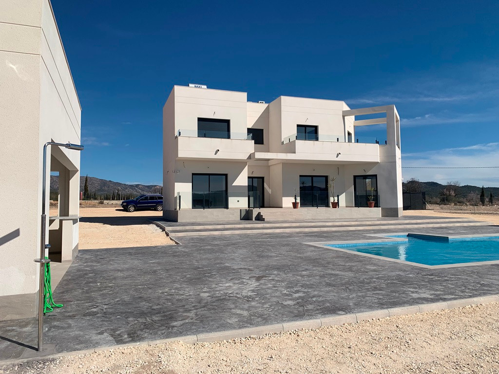 Villa in Pinoso (Ref: AM-PINUBE)