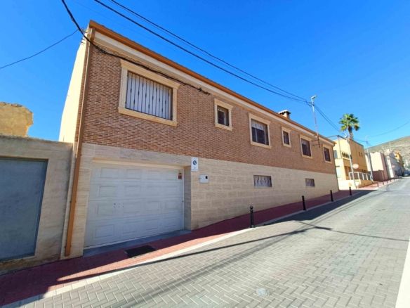 Townhouse in Hondón de los Frailes (Ref: AM-HFCNS)