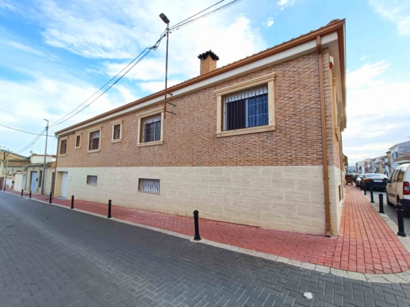 Townhouse in Hondón de los Frailes (Ref: AM-HFCNS)