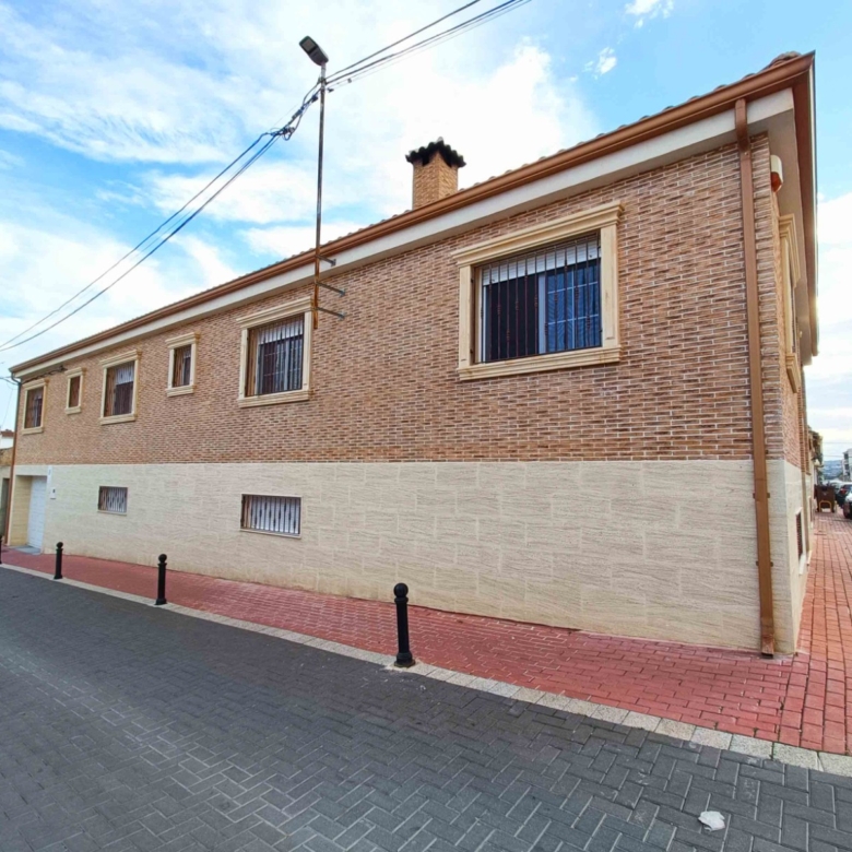 Townhouse in Hondón de los Frailes (Ref: AM-HFCNS)