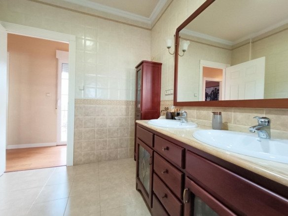 Townhouse in Hondón de los Frailes (Ref: AM-HFCNS)