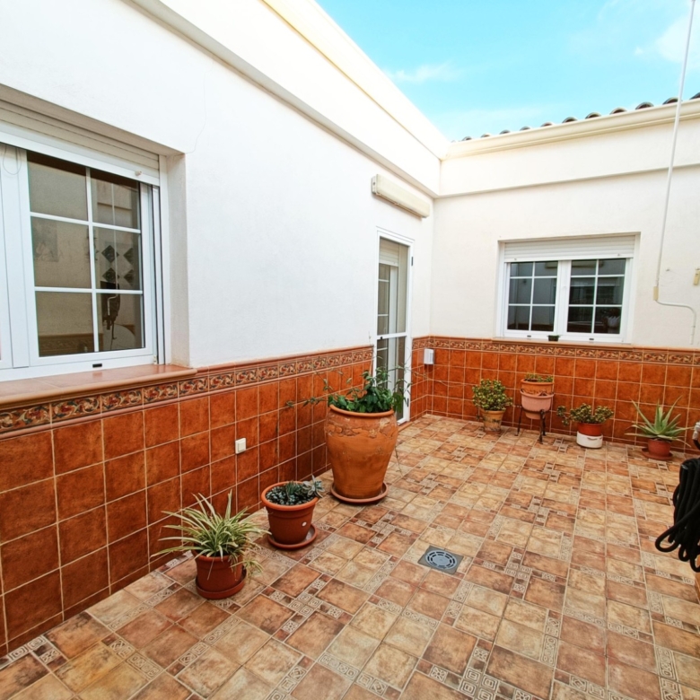 Townhouse in Hondón de los Frailes (Ref: AM-HFCNS)