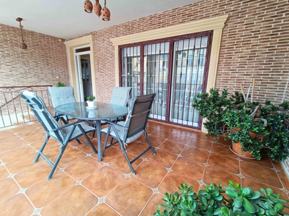 Townhouse in Hondón de los Frailes (Ref: AM-HFCNS)