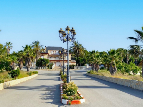 Country Estate in Jumilla (Ref: DOSI-2786)