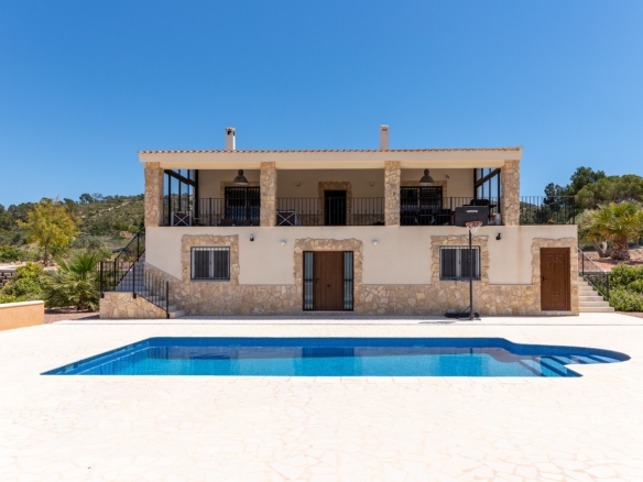 Country House in La Romana (Ref: DOSI-2555)