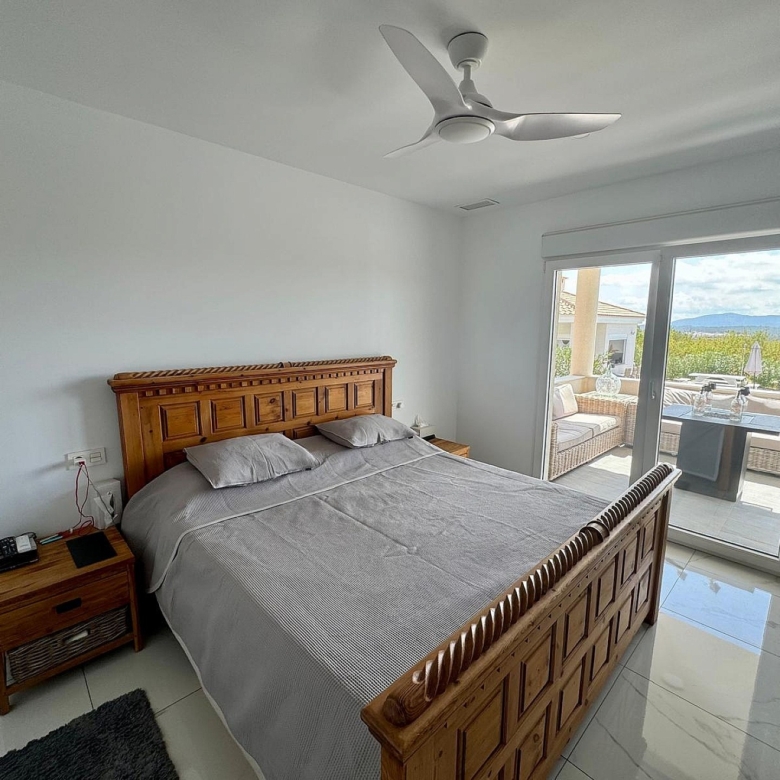 Luxurious Property in El Pinós (Ref: DOSI-3637)