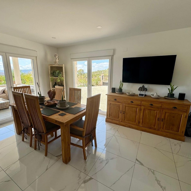 Luxurious Property in El Pinós (Ref: DOSI-3637)