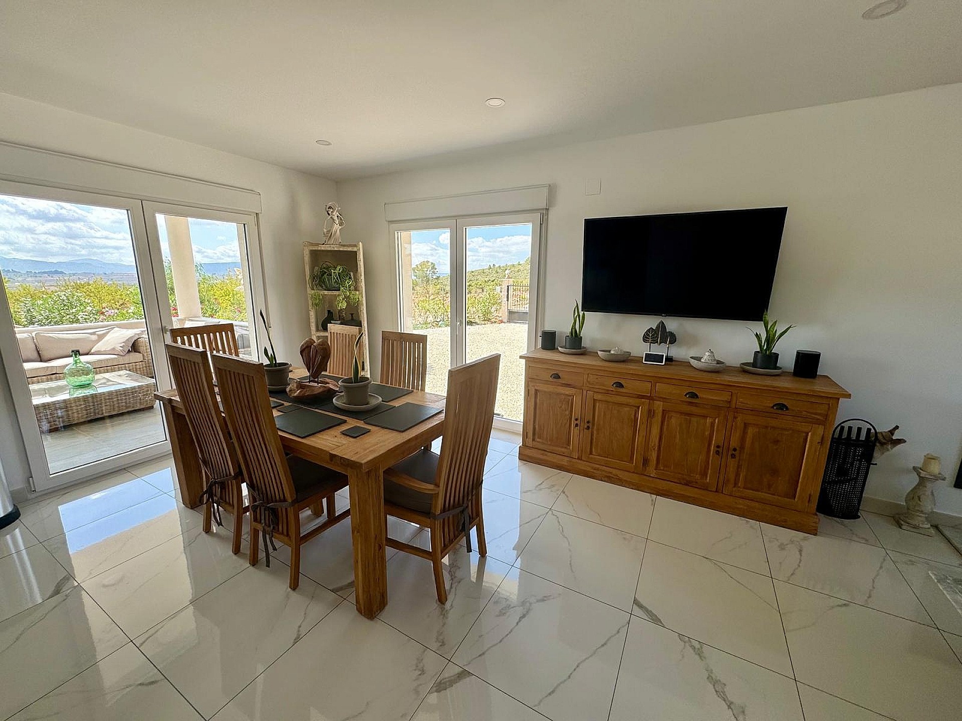 Luxurious Property in El Pinós (Ref: DOSI-3637)