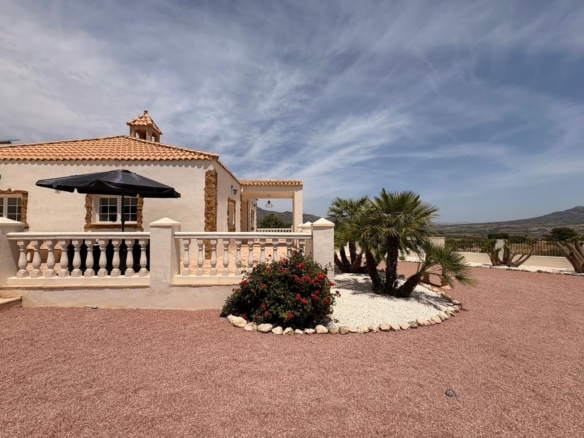 Modern Villa in Salinas (Ref: DOSI-3542)