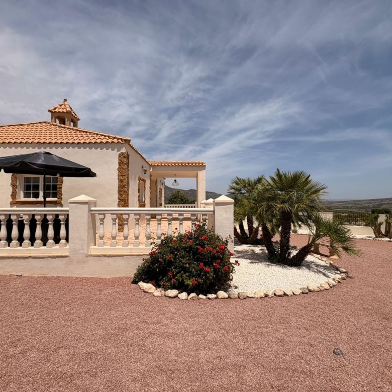 Modern Villa in Salinas (Ref: DOSI-3542)