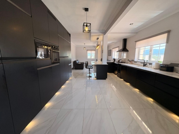 Modern Villa in Salinas (Ref: DOSI-3542)