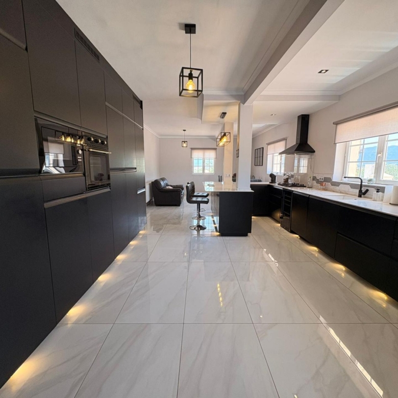 Modern Villa in Salinas (Ref: DOSI-3542)