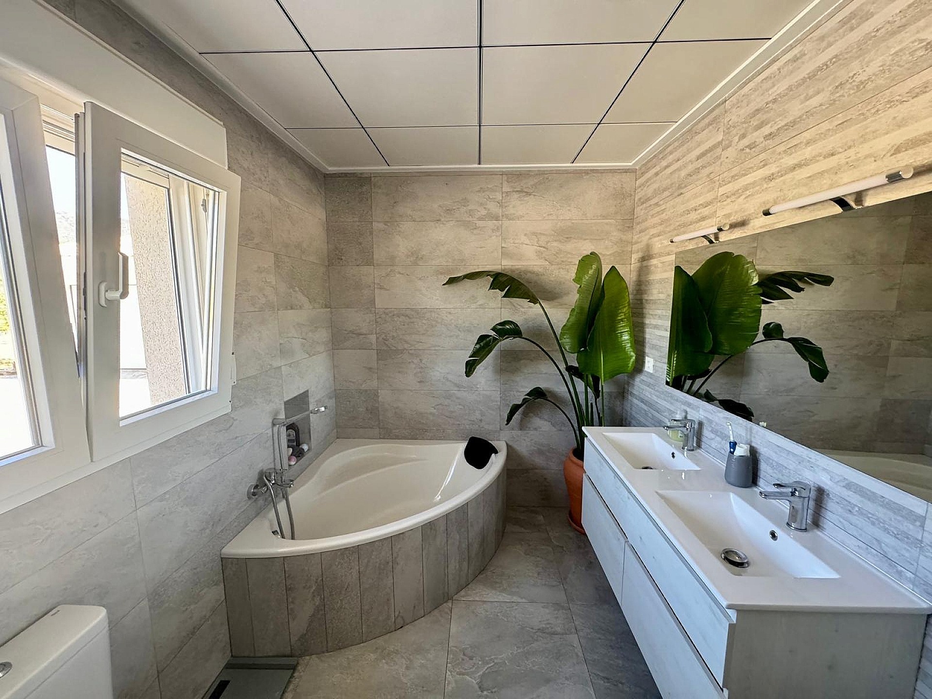 Luxurious Property in El Pinós (Ref: DOSI-3637)