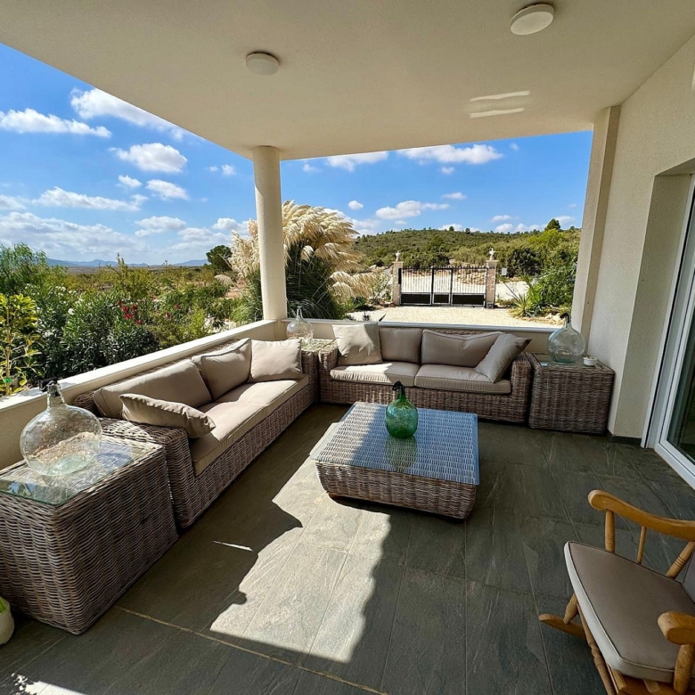 Luxurious Property in El Pinós (Ref: DOSI-3637)