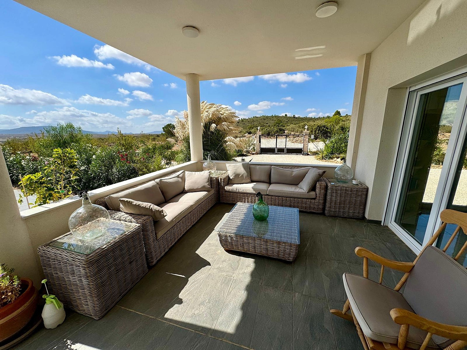 Luxurious Property in El Pinós (Ref: DOSI-3637)
