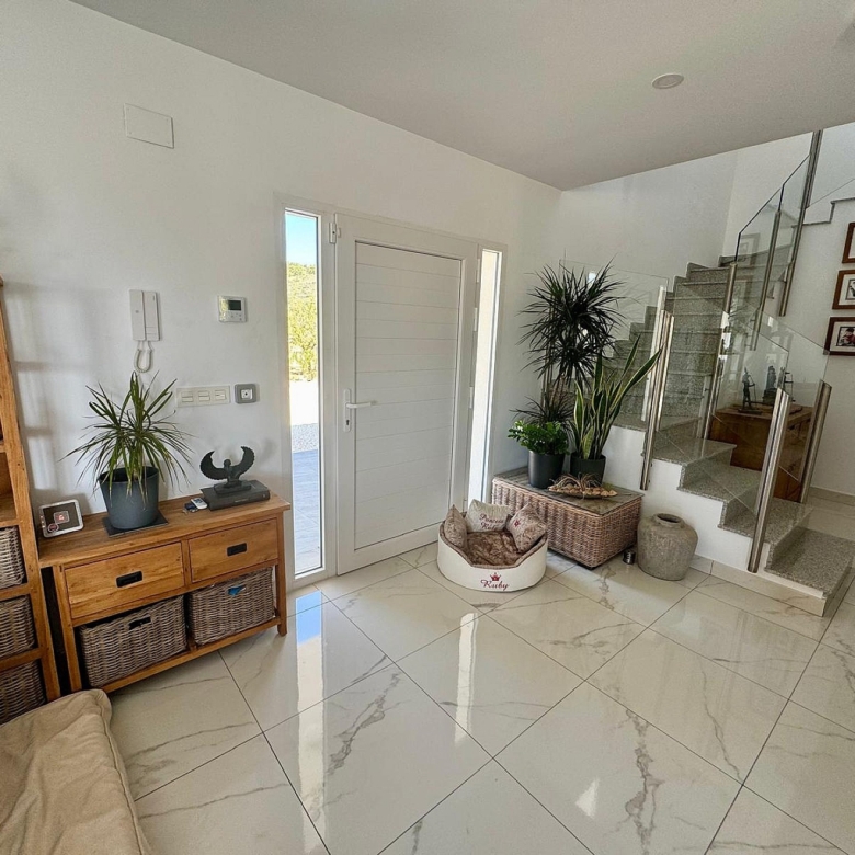 Luxurious Property in El Pinós (Ref: DOSI-3637)