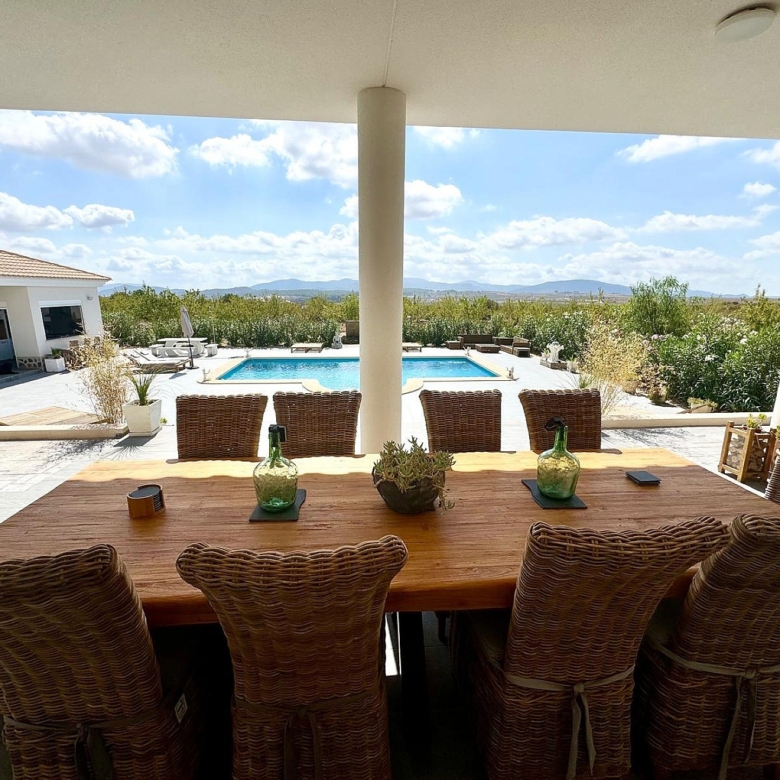 Luxurious Property in El Pinós (Ref: DOSI-3637)