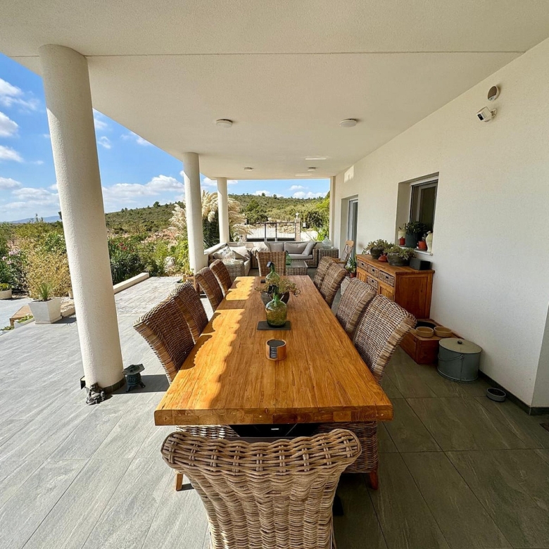 Luxurious Property in El Pinós (Ref: DOSI-3637)