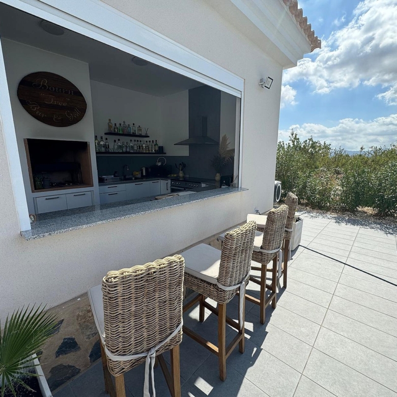 Luxurious Property in El Pinós (Ref: DOSI-3637)