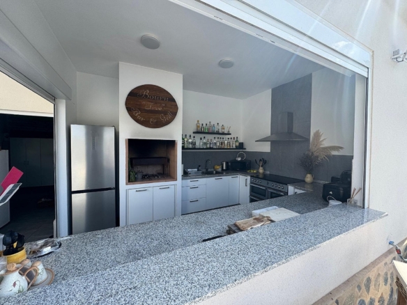 Luxurious Property in El Pinós (Ref: DOSI-3637)