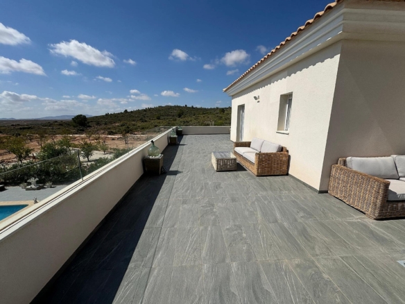 Luxurious Property in El Pinós (Ref: DOSI-3637)