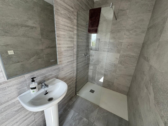 Luxurious Property in El Pinós (Ref: DOSI-3637)