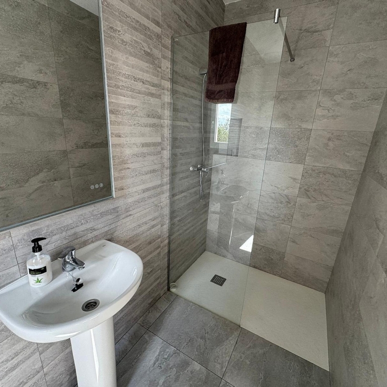 Luxurious Property in El Pinós (Ref: DOSI-3637)