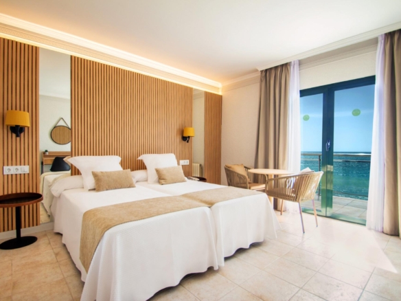 Hotel in Villajoyosa (Ref: DOSI-707)
