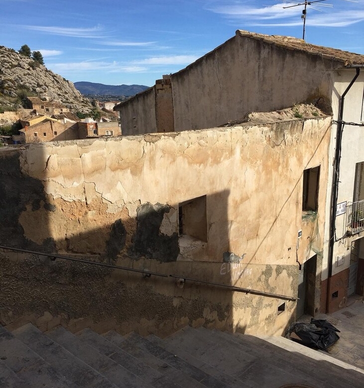 Land and Plots in Onil (Ref: NWD6028)