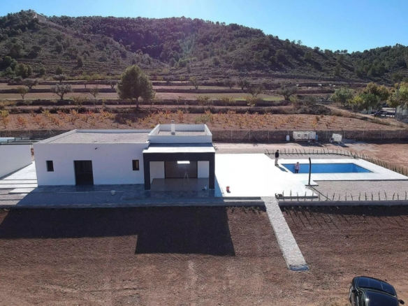Villa in Pinoso (Ref: 9100)