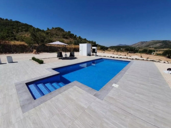 Villa in Pinoso (Ref: 9100)
