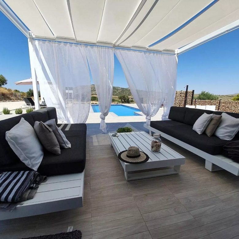 Villa in Pinoso (Ref: 9100)