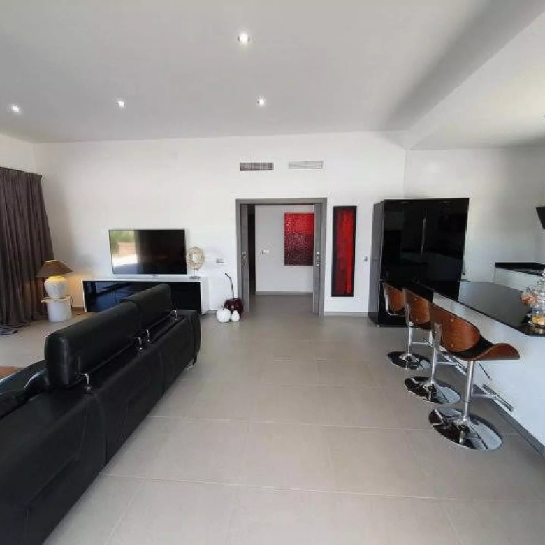 Villa in Pinoso (Ref: 9100)