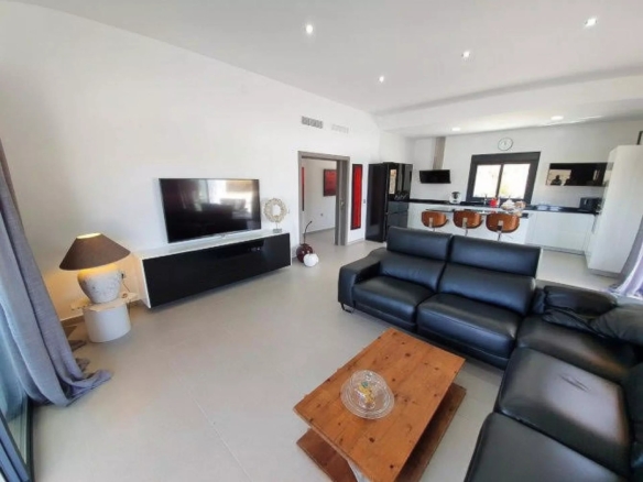 Villa in Pinoso (Ref: 9100)