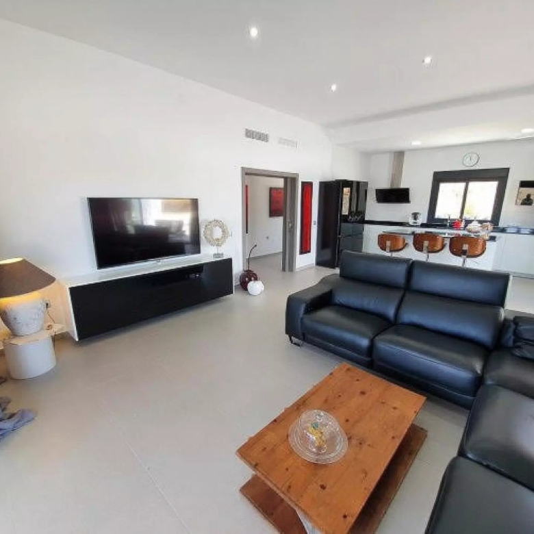Villa in Pinoso (Ref: 9100)