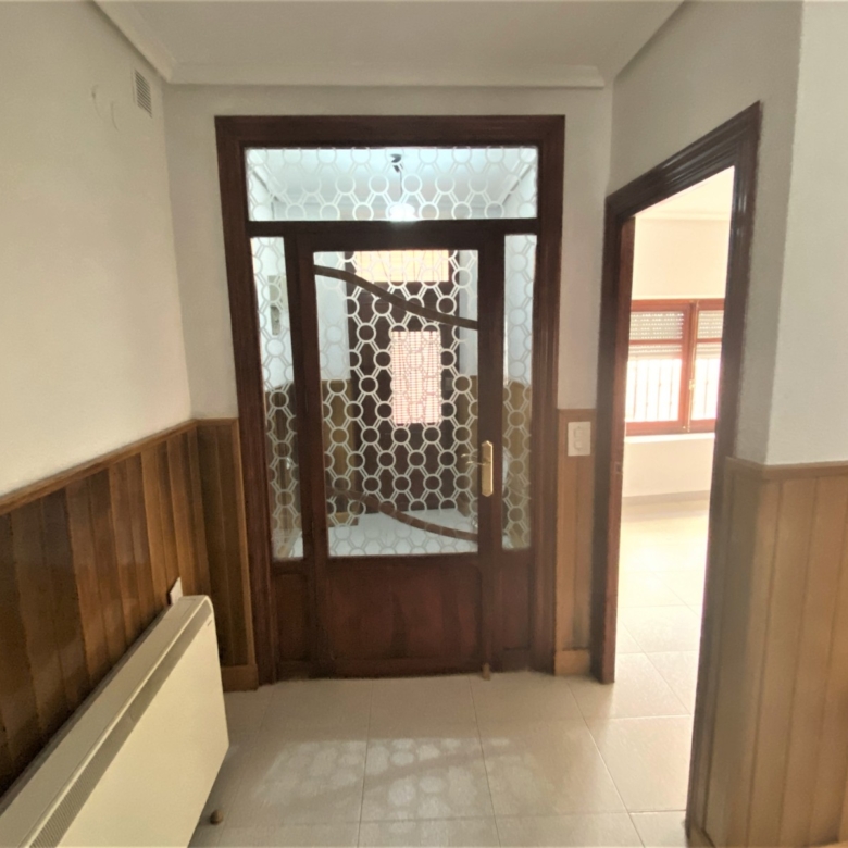 Townhouse in Sax (Ref: 23067)